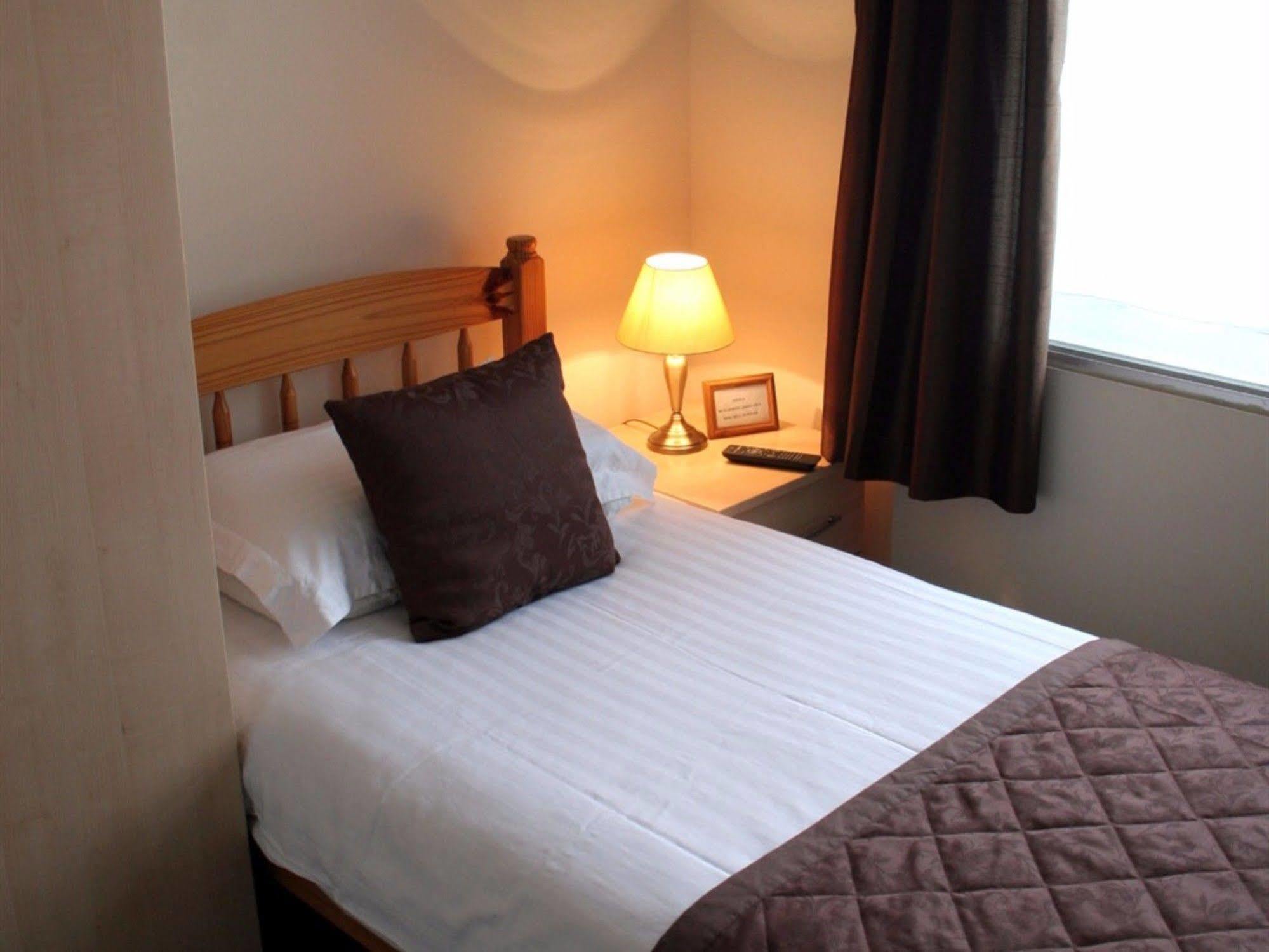 Alexanders 4* Hastings